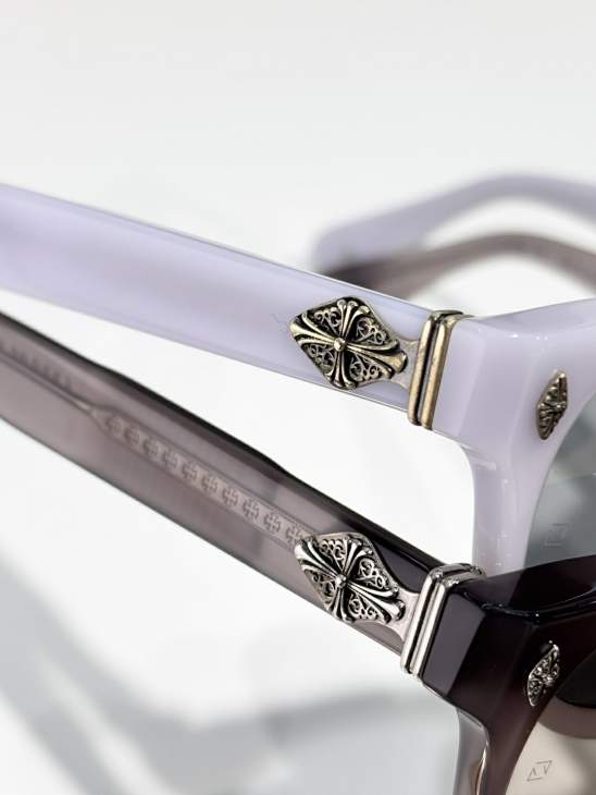 Picture of Chrome Hearts Sunglasses _SKUfw76324252fw